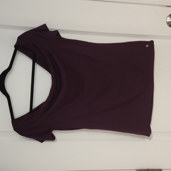 2 Guess shirts XL - Picture 4 of 6